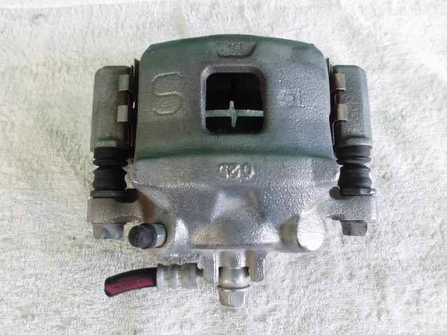 【中古】中古部品 ワゴンR MH23S 左フロントキャリパー 【3310420000-000002272844360】