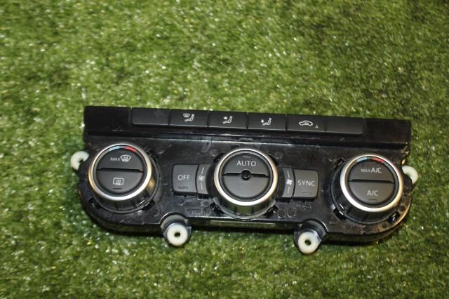 【中古】中古部品 VW ゴルフトゥーラン 1TCTH A/Cスイッチパネル 【3330950100-000045071160900】