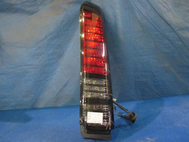 【中古】中古部品 バモス HM1 右テールランプ 【3310160100-001460571115500】