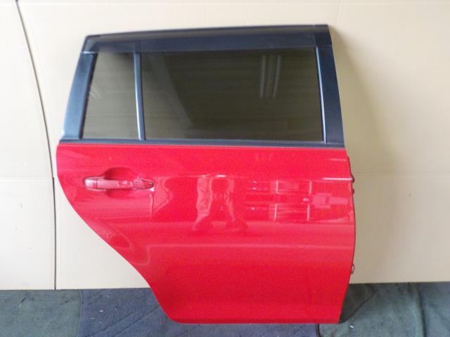 【中古】中古部品 カローラフィールダー NKE165G 右リアドア 【3260200000-240523000113300】