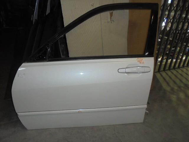 【中古】中古部品 アルテッツァ GXE10W 左フロントドア 【3310160100-001215059413200】