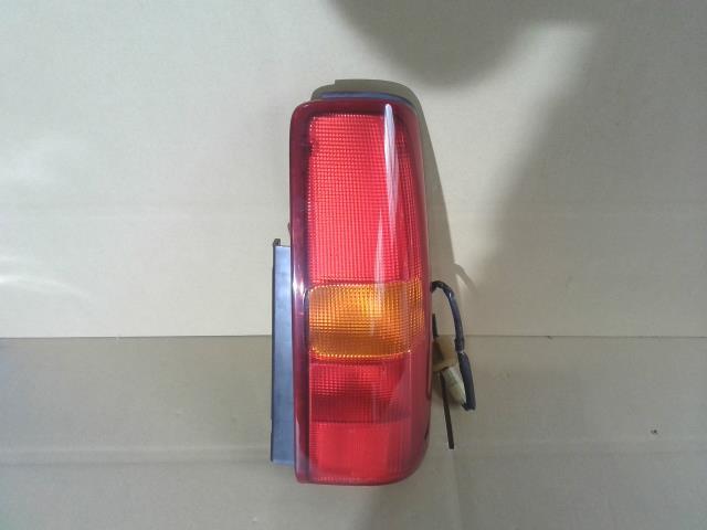 【中古】中古部品 ジムニー JB23W 右テールランプ 【3310390100-230520000715500】
