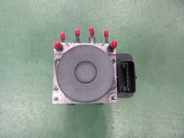 【中古】中古部品 ルークス ML21S ABSアクチュエーター 【3310590000-000007676642500】