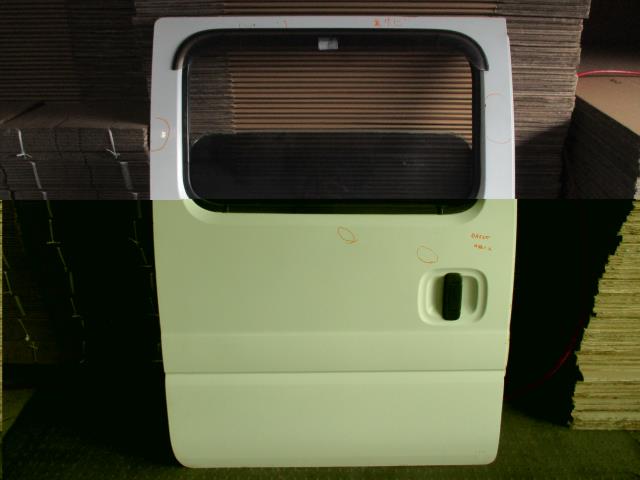 Rakuten - 【中古】中古部品 エブリィ DA52V 右リアドア 【3310160100-001396973413300】