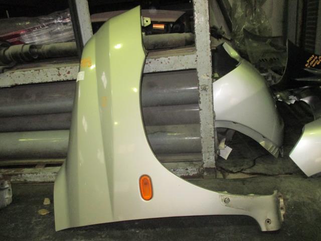 【中古】中古部品 トッポBJ H42A 右フロントフェンダー 【3310160100-001493441410600】