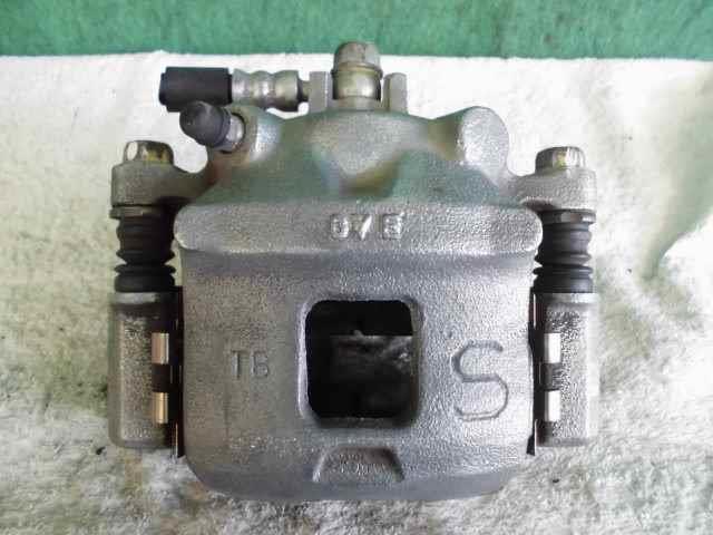 【中古】中古部品 アルト HA24S 左フロントキャリパー 【3310420000-000002276444360】