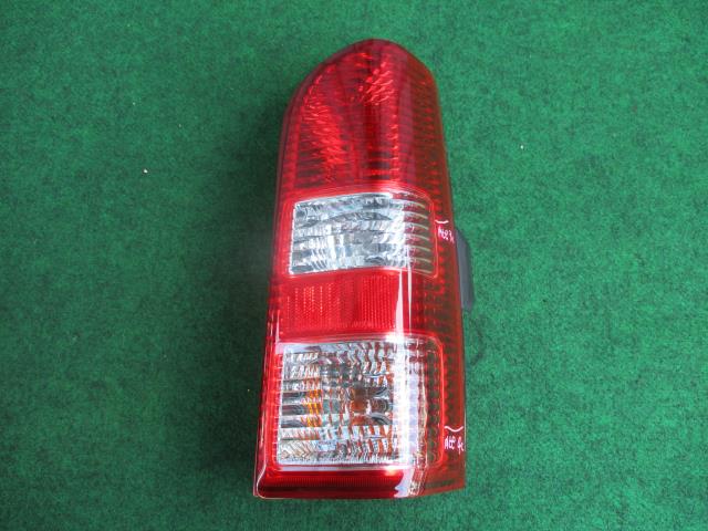 【中古】中古部品 スクラム DG62W 右テールランプ 【3540020100-000006060615500】