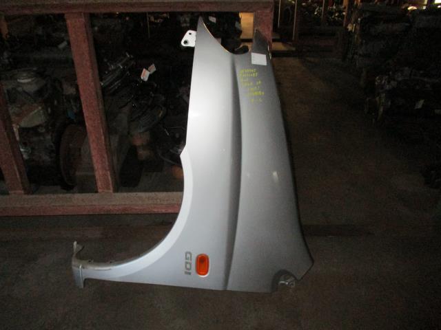 【中古】中古部品 ミラージュディンゴ CQ2A 左フロントフェンダー 【3310160100-000854603410700】