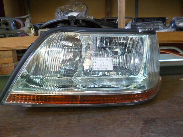 【中古】中古部品 クラウンマジェスタ UZS171 左ヘッドランプ 【3310160100-001076387310900】