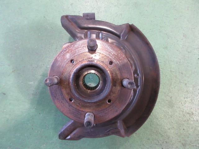 【中古】中古部品 タント L350S 左フロントナックルハブ 【3310590000-000007717844340】