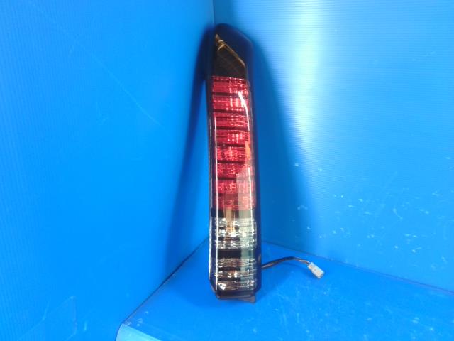 【中古】中古部品 バモス HM1 右テールランプ 【3310550000-231007001415500】