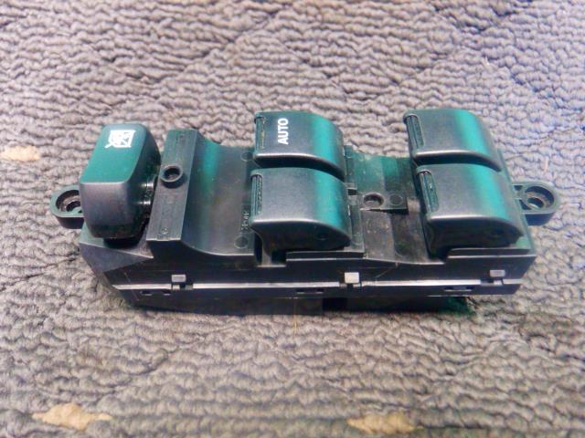 【中古】中古部品 ソリオ MA15S パワーウインドウスイッチ 【3340140100-000024150761900】