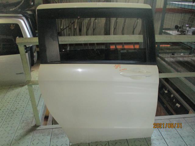 【中古】中古部品 フリード GP3 右リアドア 【3310160100-001705583613300】