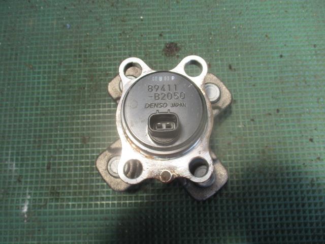 【中古】中古部品 ムーヴ LA150S リアハブ 【3310190100-000233012544471】