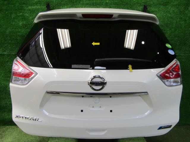 【中古】中古部品 エクストレイル HNT32 バックドア 【3330200100-230599000015800】