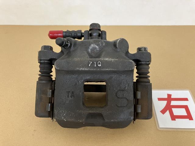 【中古】中古部品 モコ MG22S 右フロントキャリパー 【3330460100-000001581044330】