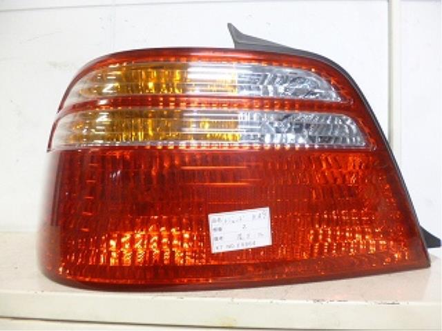 【中古】中古部品 レジェンド KA9 左テールランプ 【3310160100-001101487015600】