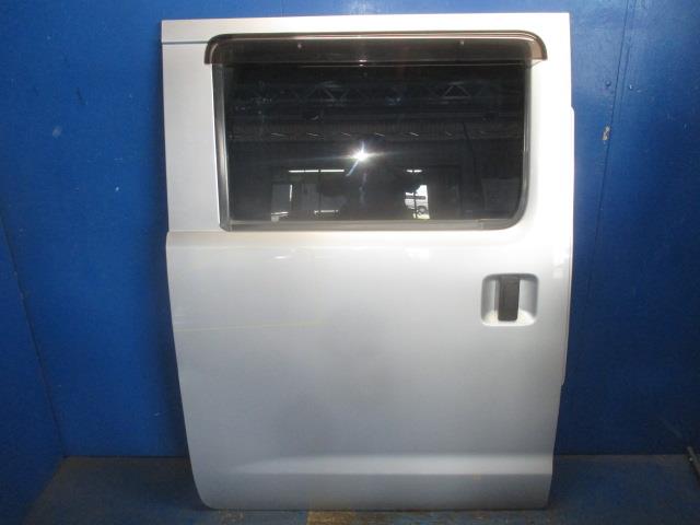 【中古】中古部品 タウンエース S402M 右リアドア 【3310270100-000014236813300】