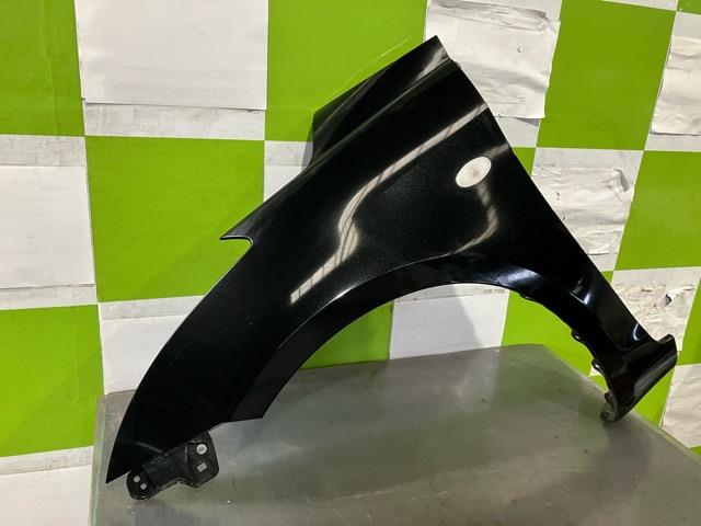 【中古】中古部品 スイフト ZC72S 左フロントフェンダー 【3330530100-000005265810700】