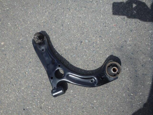 【中古】中古部品 ムーヴ LA100S 右フロントロアアーム 【3331010800-000022318751720】