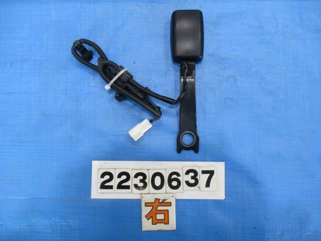 【中古】中古部品 サクシード NCP160V シートベルト 【3310040100-000223063777150】