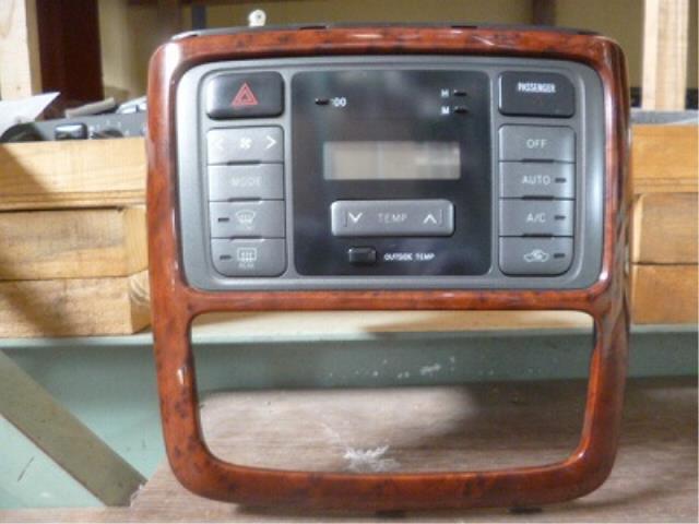 【中古】中古部品 ガイア ACM10G A/Cスイッチパネル 【3310160100-001143641760900】