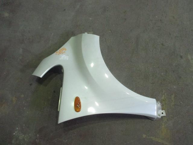 【中古】中古部品 アイ HA1W 右フロントフェンダー 【3310160100-001549192910600】