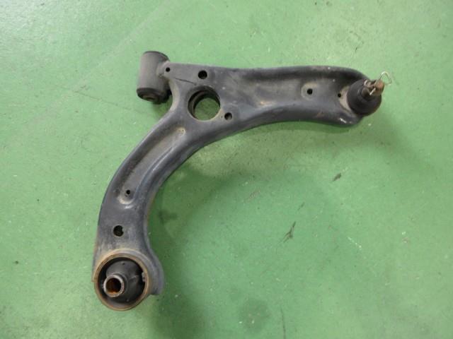 【中古】中古部品 タント L375S 右フロントロアアーム 【3310590000-000007759151720】