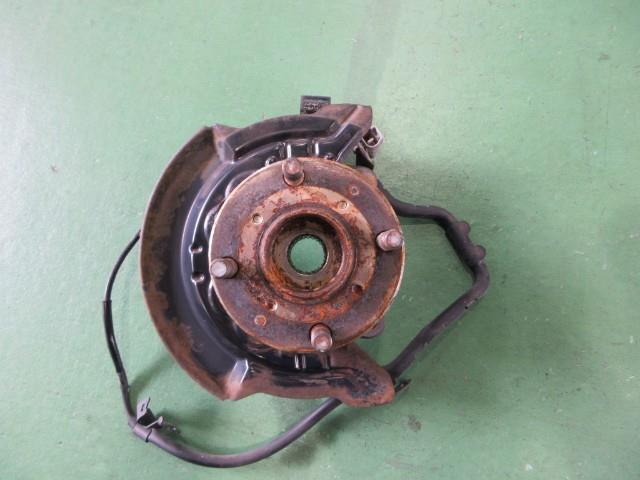 【中古】中古部品 タント L350S 右フロントナックルハブ 【3310590000-000007763244310】