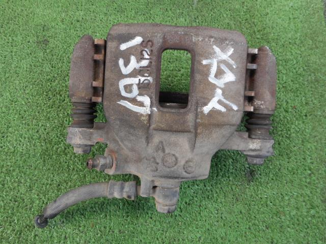 【中古】中古部品 アクティ HA4 右フロントキャリパー 【3330190100-000002136744330】