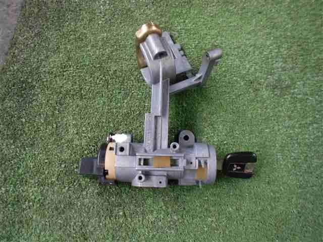 【中古】中古部品 ミニキャブ U42T イグニッションスイッチ 【3330190100-000063953568650】