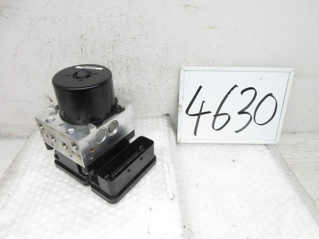 メーカー ボルボ 車名 ボルボ 60シリーズ 型式類別 16799-1003 グレード V60 T4 Rデザイン 認定型式 DBA-FB4164T 車両タイプ ステーションワゴン 年式 H24/7 シフト 6FT 駆動 4×2 通称型式 YV1FW エンジン型式 B4164T ミッション型式 アクスル型式 車体色 パッションレッド 車体色No 612 トリム色No 走行距離(Km) 85,473 メーカー純正品番 P31329137 部品メーカー品番 10021205434 保証 1ヶ月/1000km 付加情報 Ate　　　右ハンドル　　CP4630/194173,チェックランプ点灯なし 商品情報 ※純正番号およびモデル番号は参考としてください。※リビルト部品を購入される際のお願い【再生部品】と表示されているものをリビルト部品と呼んでいます。リビルト部品の場合には、交換時に取り外した部品をご返却していただく場合があります。詳しくはこちら※大物商品(ドア・ボンネット・バンパー等)は個人宅への配送ができない場合がございます。その場合、最寄りの配送業者支店止め等の対応となりますので、あらかじめご了承ください。 ページ上部へ【中古】中古部品 ボルボ 60シリーズ FB4164T ABSアクチュエーター 【3500170000-240701503042500】