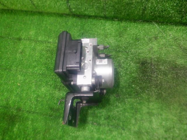 【中古】中古部品 セレナ HFC26 ABSアクチュエーター 【3330420100-240621000242500】