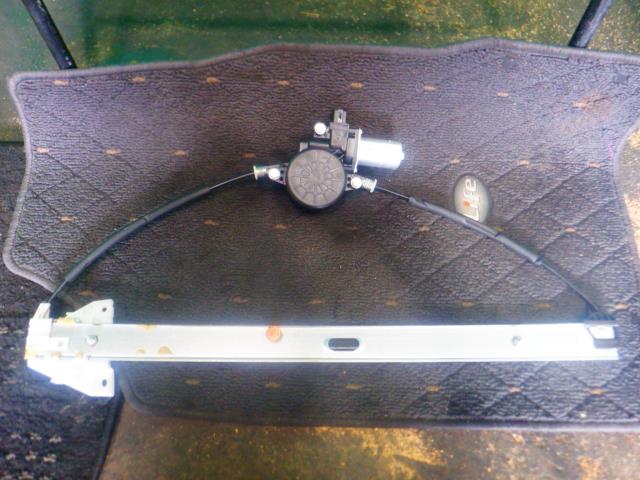 【中古】中古部品 ビアンテ CCEFW 右フロントドアレギュレータ・モーター 【3340140100-000024158313120】