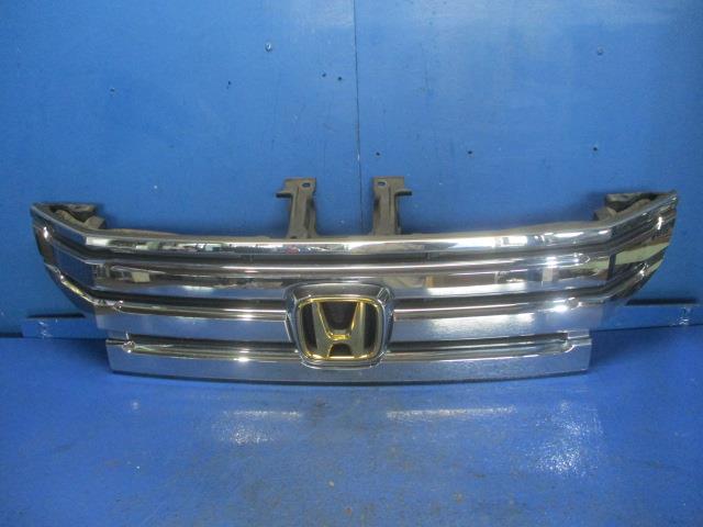 【中古】中古部品 ステップワゴン RK5 ラジエータグリル 【3310270100-000014295110400】