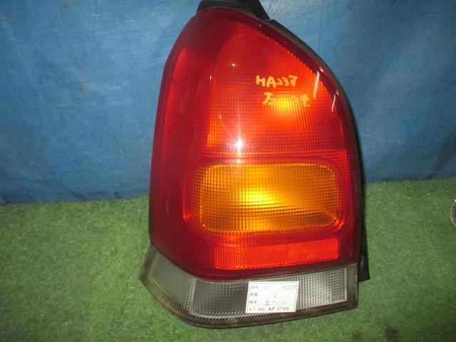 【中古】中古部品 アルト HA23V 左テールランプ 【3310160100-001570690715600】