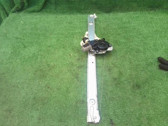 【中古】中古部品 タンク M900A 右フロントドアレギュレータ・モーター 【3260240000-240705000213120】