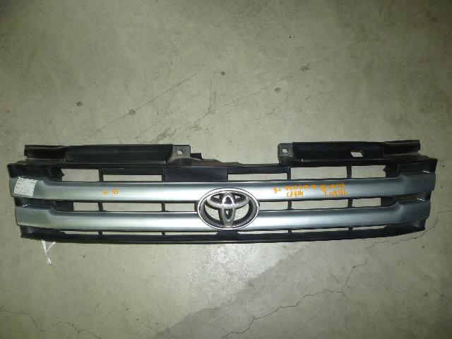 【中古】中古部品 タウンエースノア CR40G ラジエータグリル 【3310160100-000879864410400】
