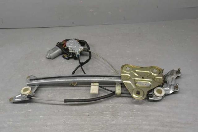 【中古】中古部品 ソアラ UZZ40 右フロントドアレギュレータ・モーター 【3310580000-240710000213120】