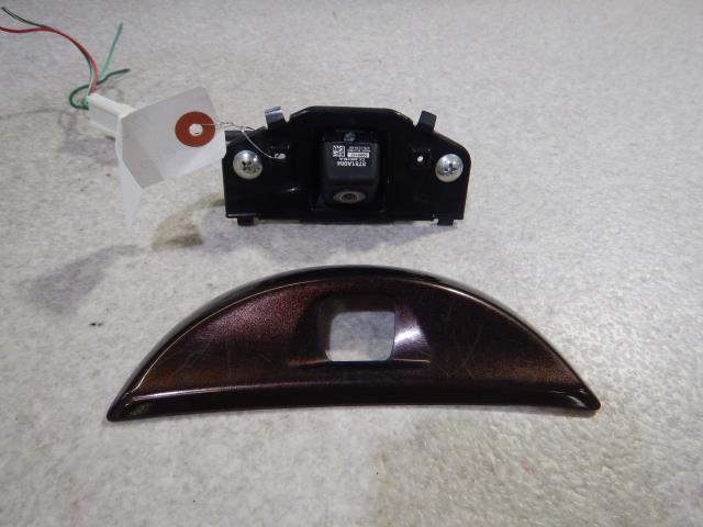 【中古】中古部品 eKカスタム B11W カメラ 【3330810100-240711001015850】