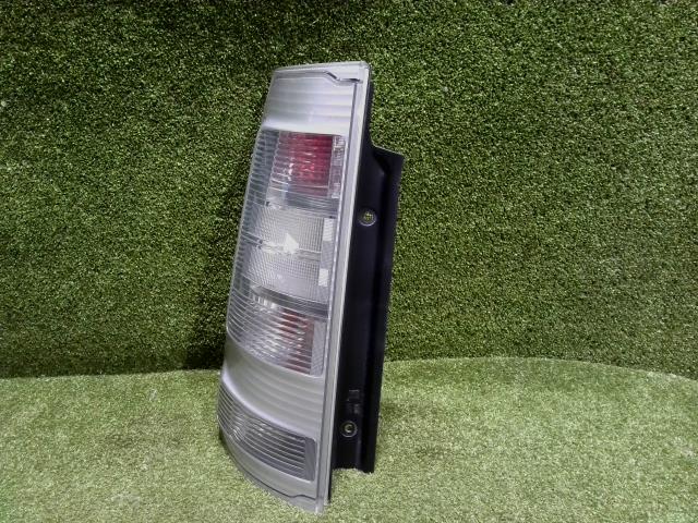 【中古】中古部品 シエンタ NCP81G 左テールランプ 【3260300000-240717000915600】