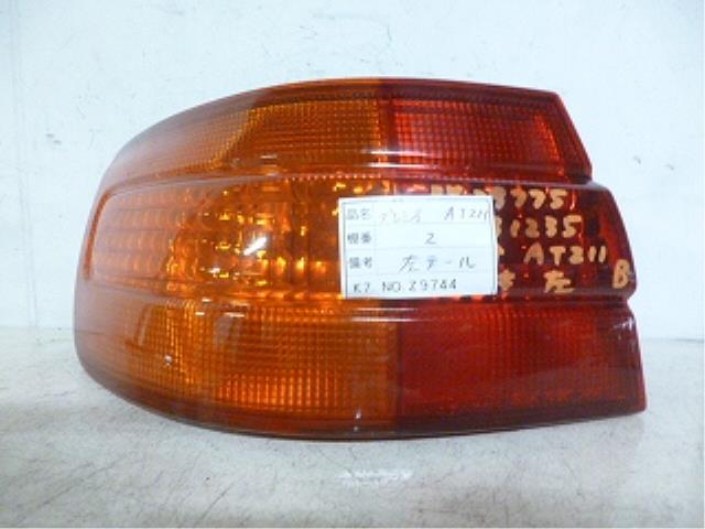 【中古】中古部品 コロナプレミオ AT211 左テールランプ 【3310160100-001108314715600】