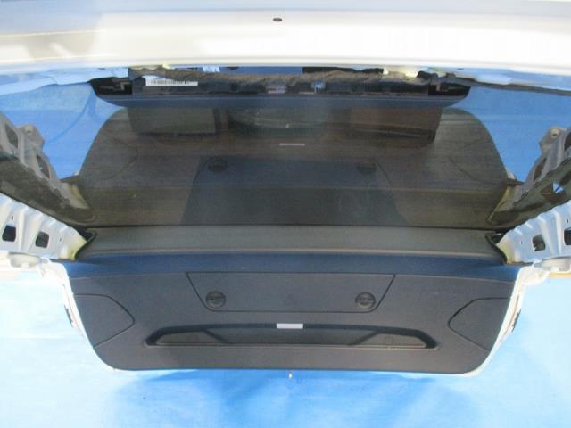 【中古】中古部品 BMW 3シリーズ 3X20 バックドア 【3310040100-000243023615800】 3