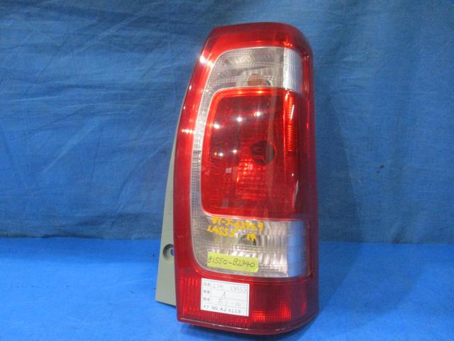 【中古】中古部品 タントエグゼ L455S 右テールランプ 【3310160100-000004374715500】