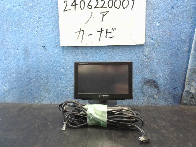 【中古】中古部品 ノア AZR60G カーナビゲーション 【3310220100-240622000161310】