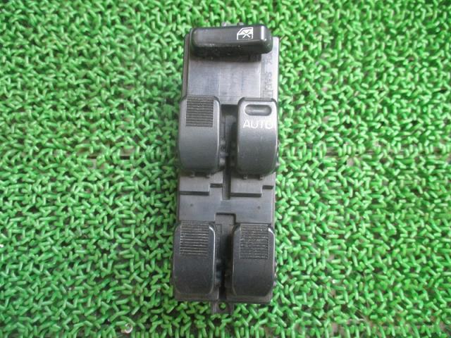 【中古】中古部品 ハイゼット S330V パワーウインドウスイッチ 【3500080000-240427000561900】