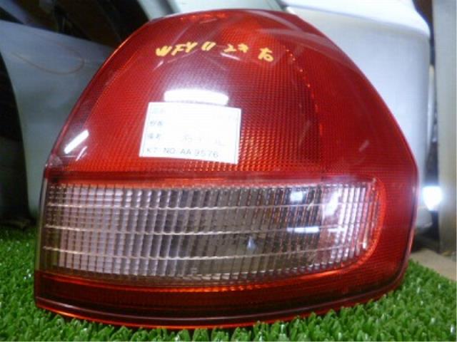 【中古】中古部品 ウイングロード WFY11 右テールランプ 【3310160100-001162159315500】