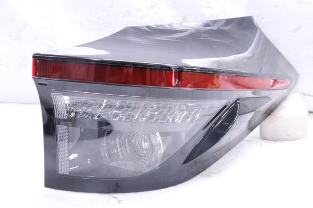 【中古】中古部品 ヤリスクロス MXPB10 右テールランプ 【3260520000-240722500515500】