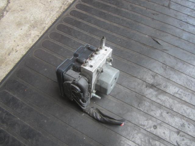 【中古】中古部品 タント LA600S ABSアクチュエーター 【3330410100-240725000142500】