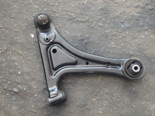 【中古】中古部品 ハイゼットアトレ S320G 右フロントロアアーム 【3331010800-000022427951720】